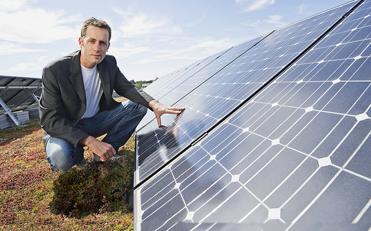 Photovoltaik-Anlagen vor Ort